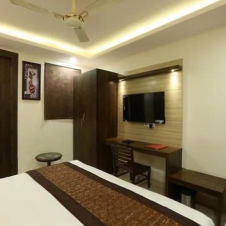 Airport Delhi Aerocity Inn Plaza New Delhi Exterior photo