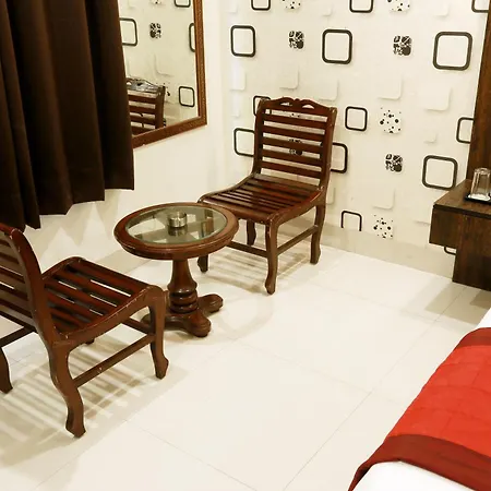 Airport Delhi Aerocity Inn Plaza New Delhi Exterior photo